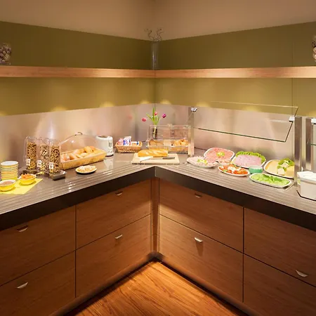 فندق Ibis Altstadt 2*
