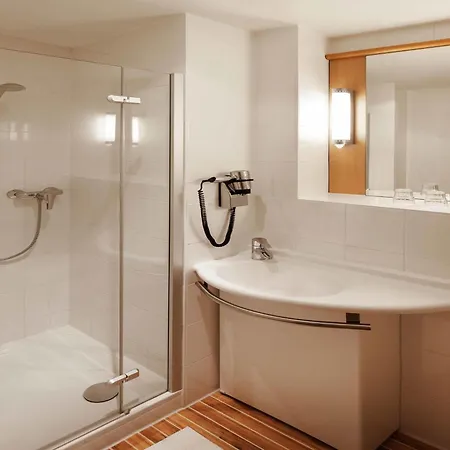 Ibis Altstadt 2*