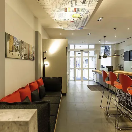 Ibis Altstadt Hotel 2*