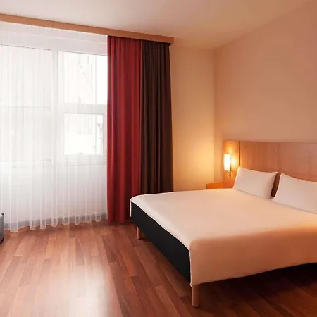 Ibis Altstadt فندق
